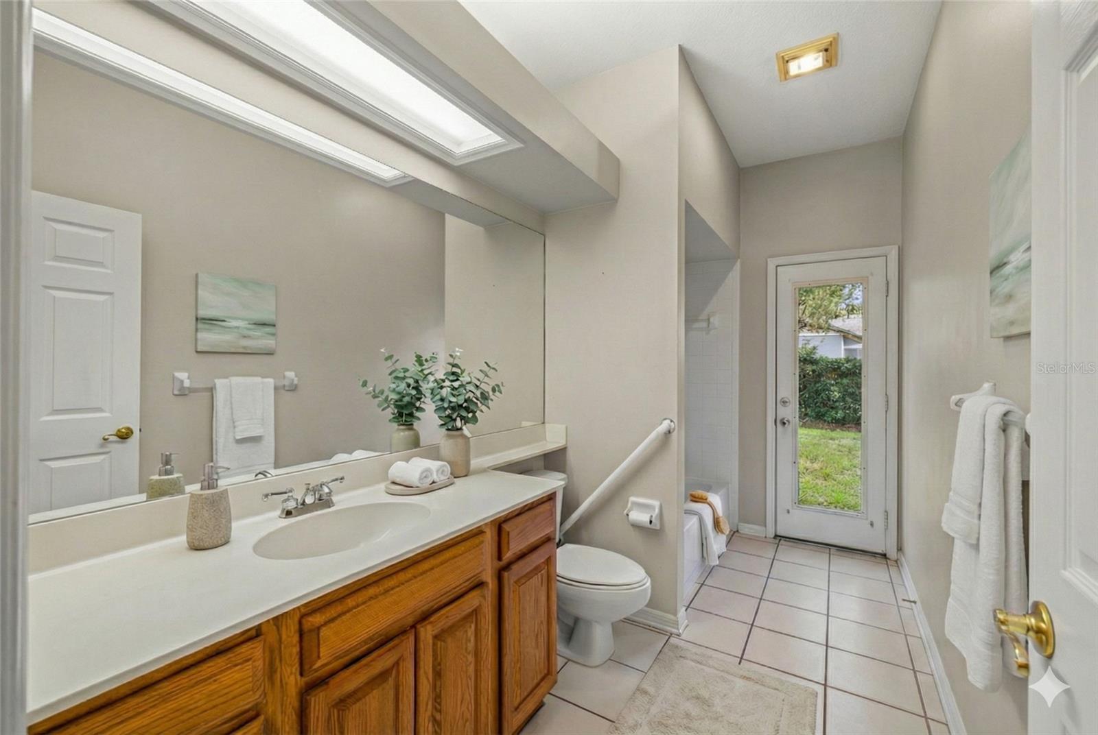 WOODRIDGE - Residential