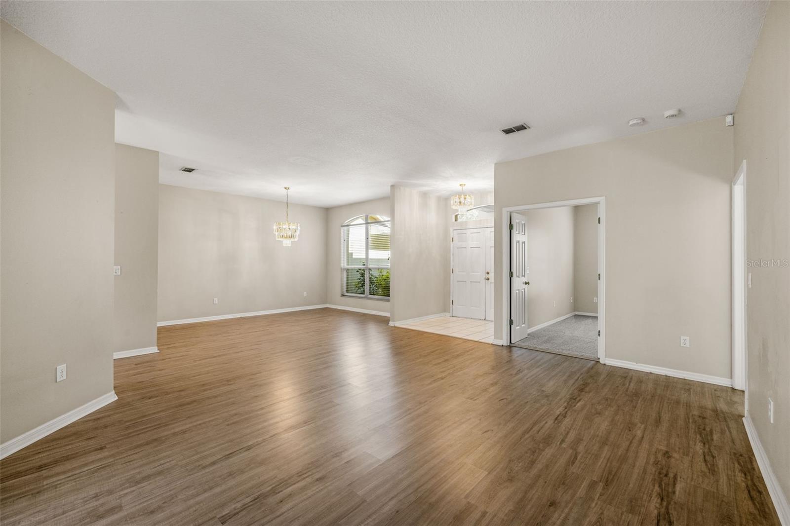 WOODRIDGE - Residential