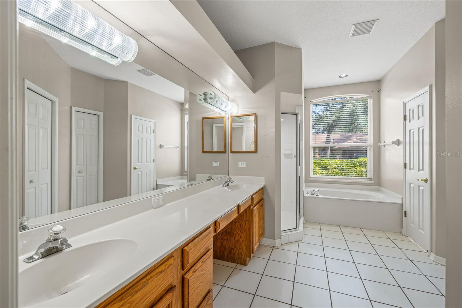 WOODRIDGE - Residential