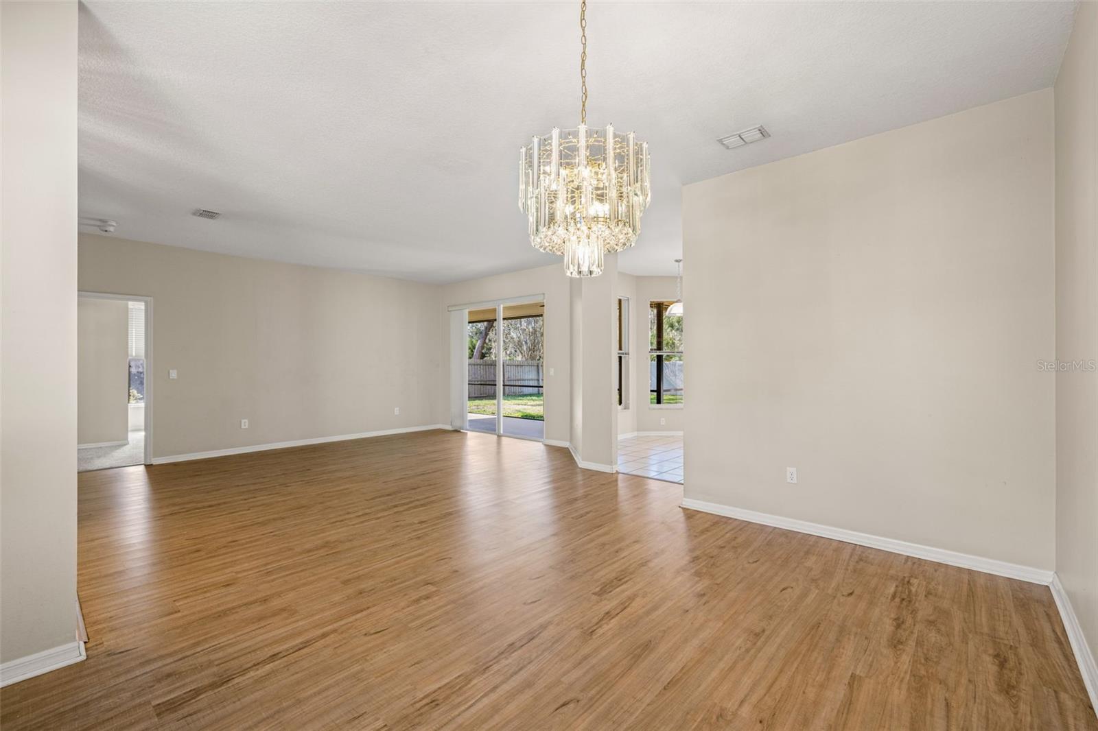 WOODRIDGE - Residential