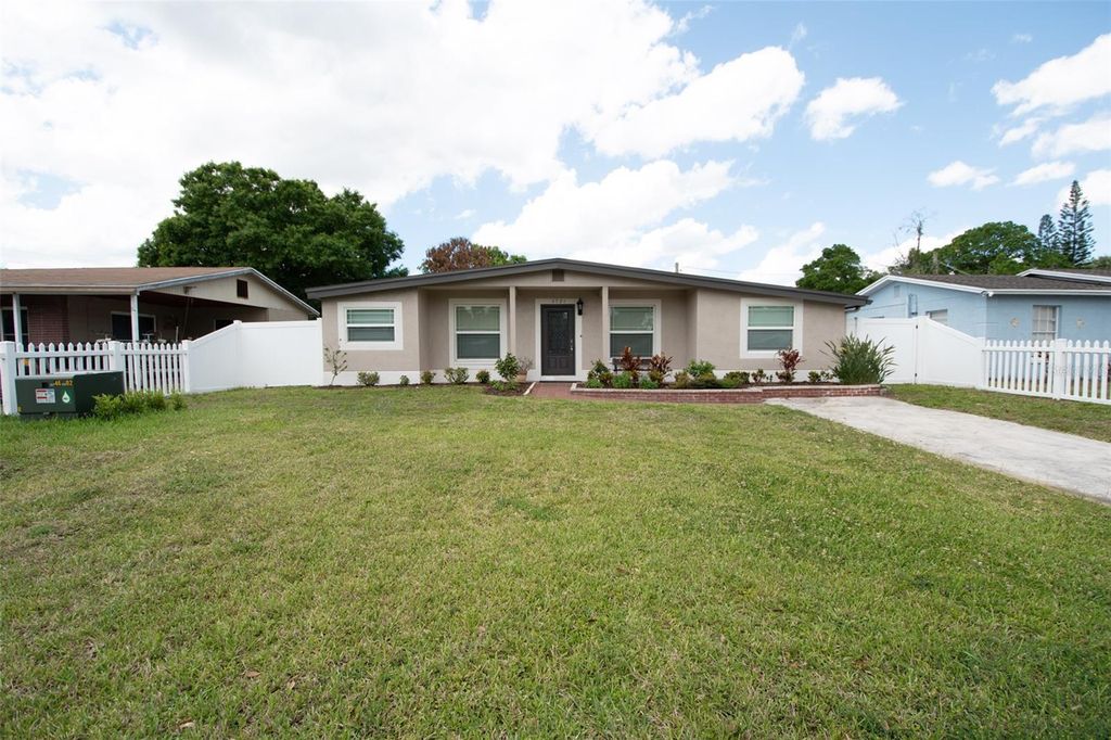 Photo of 2701 Calle Street, Tampa, FL 33619 (MLS # TB8495382)