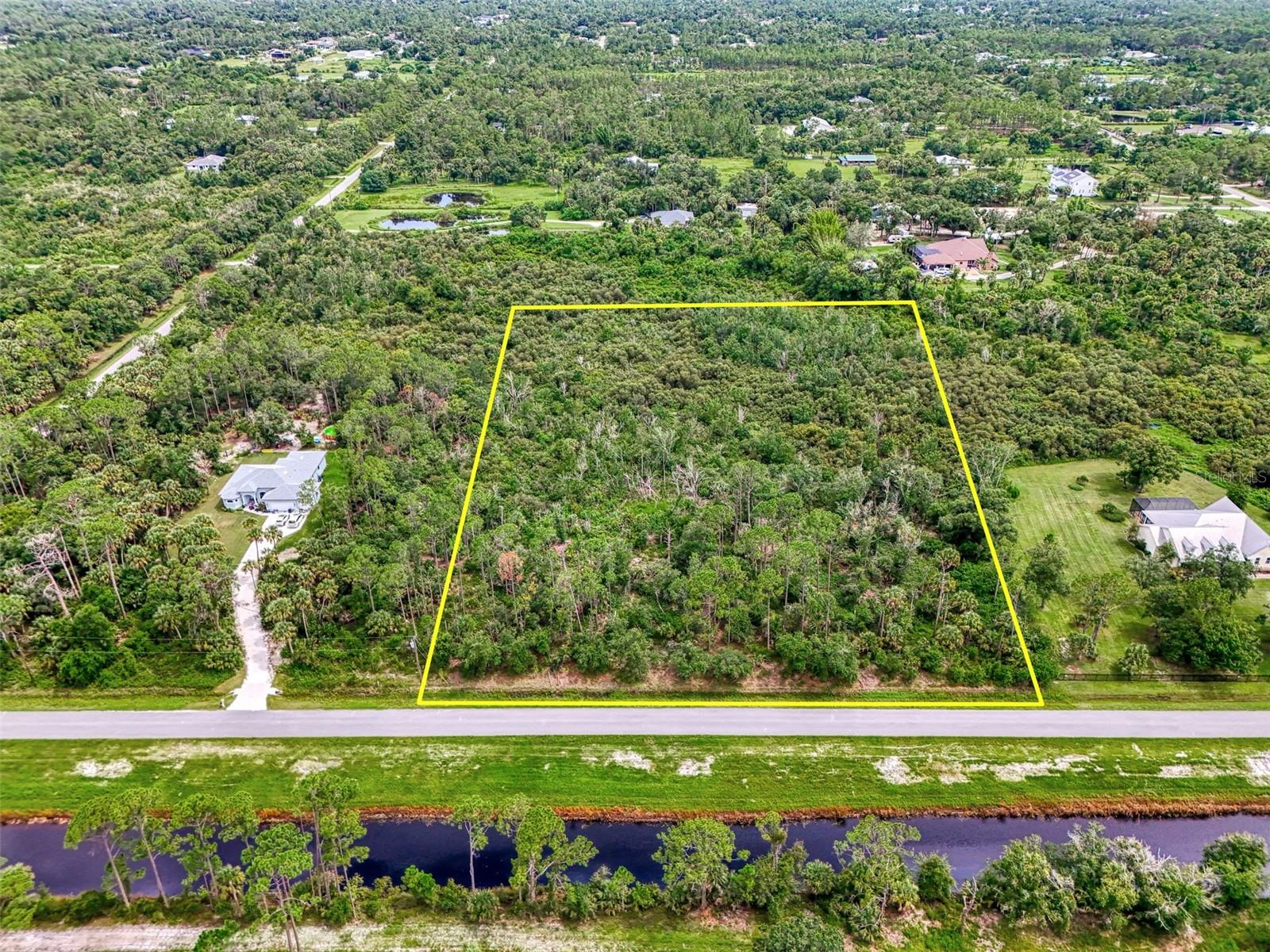 NORTH PORT CHARLOTTE ESTATES ADD 01 - Land