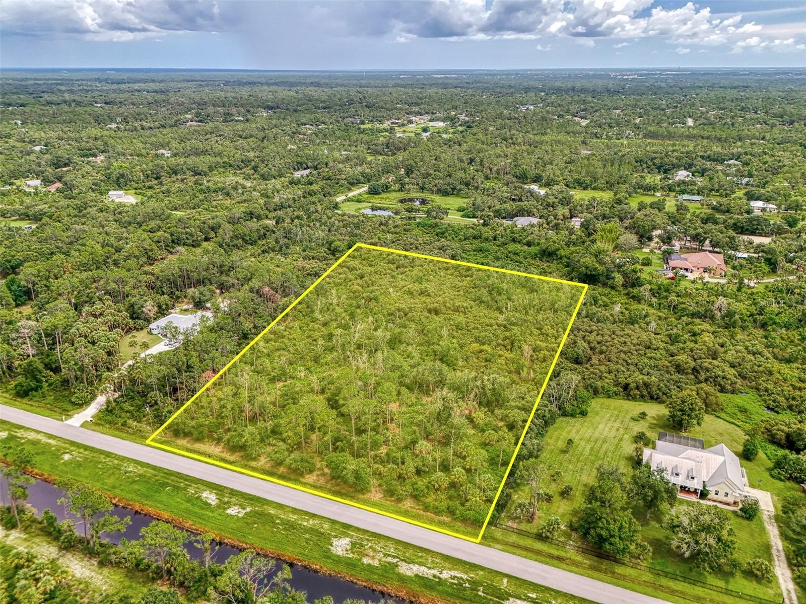 NORTH PORT CHARLOTTE ESTATES ADD 01 - Land