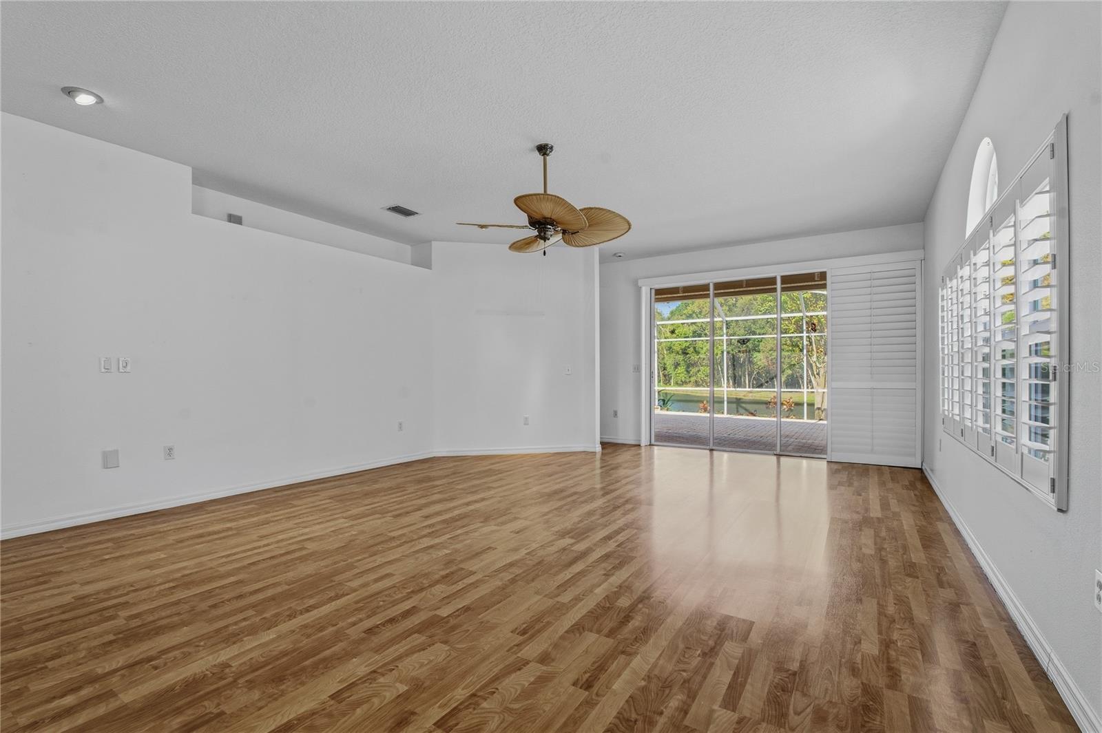 CRESCENT OAKS COUNTRY CLUB COVENTRY PH 6 - Residential