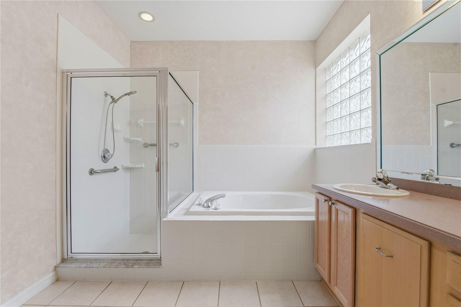 CRESCENT OAKS COUNTRY CLUB COVENTRY PH 6 - Residential