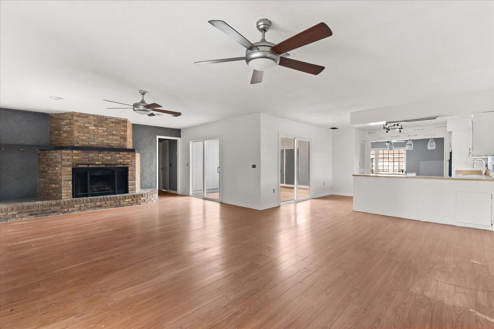 KEYSTONE MANOR - Residential