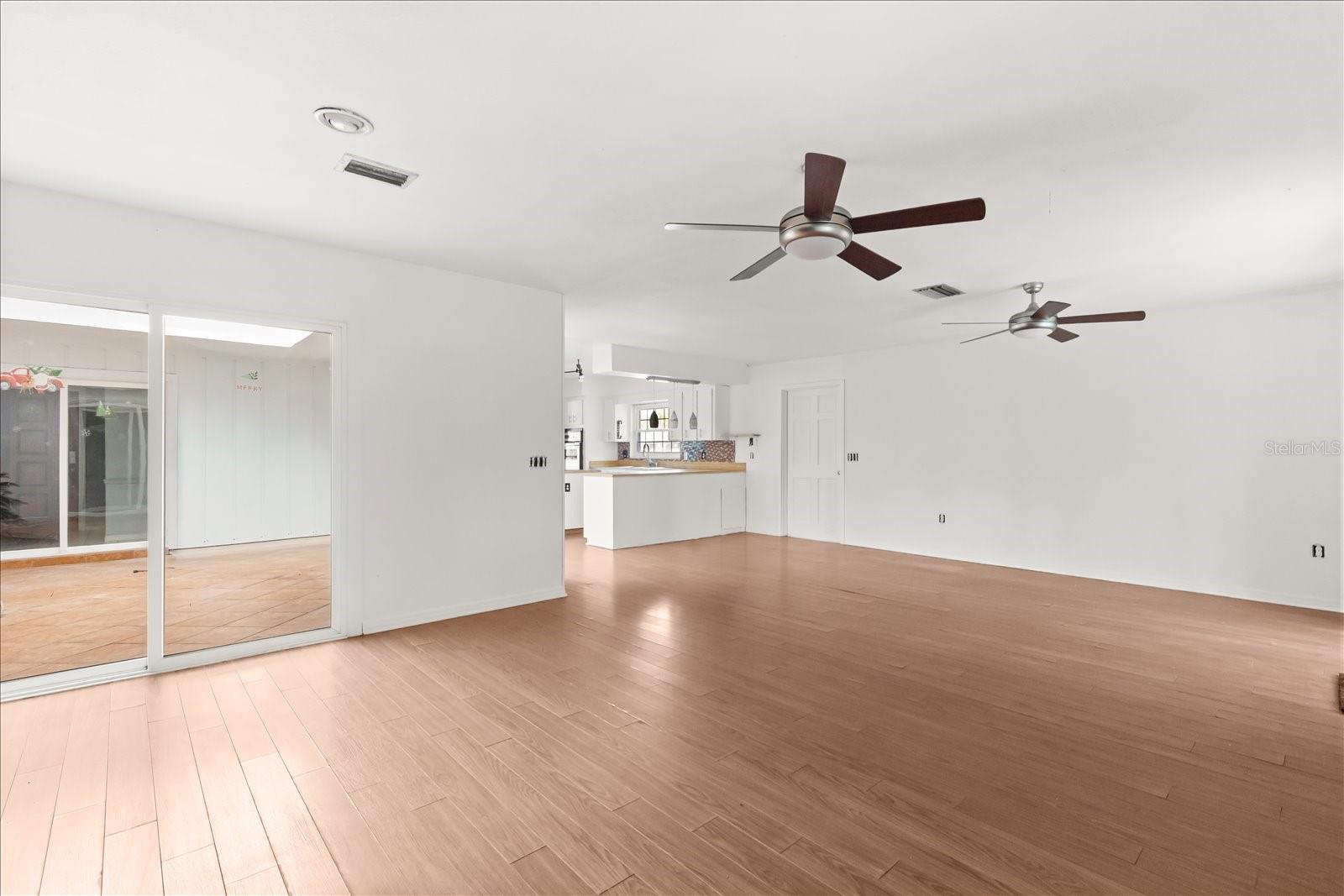 KEYSTONE MANOR - Residential