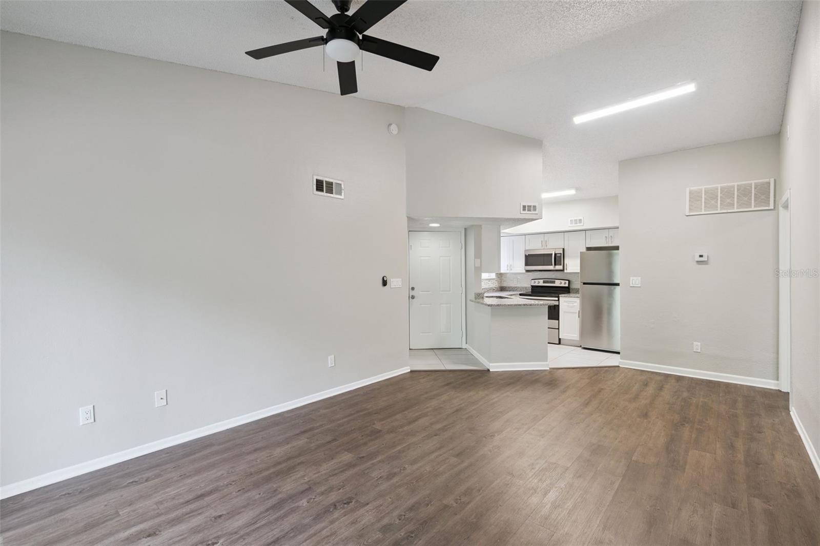 1948 LAKE ATRIUMS CIRCLE 124