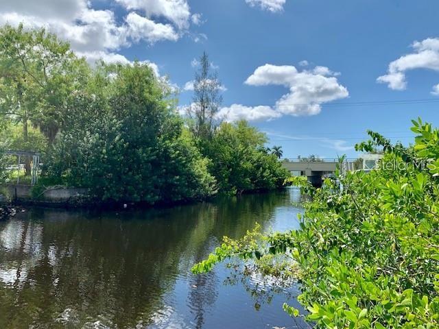 CHARLOTTE PARK - Residential Lease