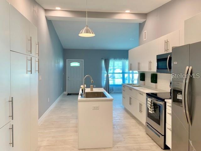 CHARLOTTE PARK - Residential Lease