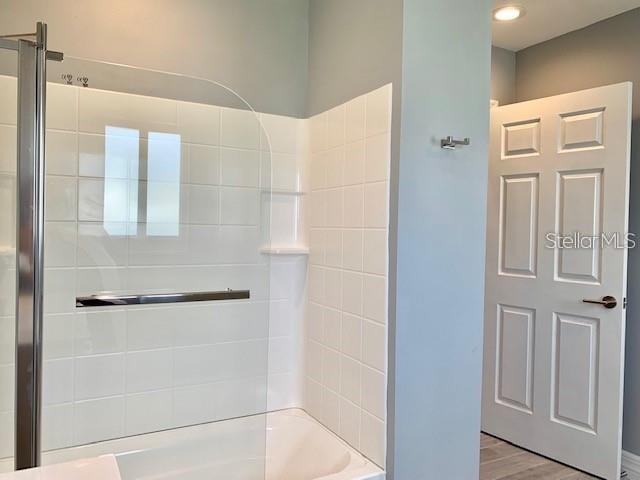 CHARLOTTE PARK - Residential Lease