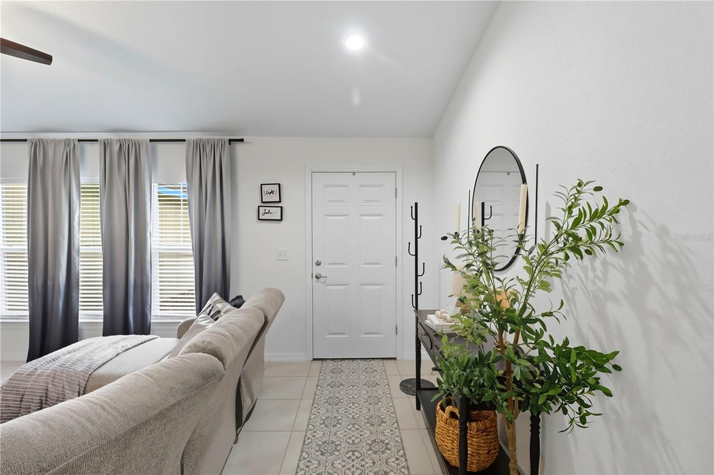Photo of 6651 SW 151st Loop, Ocala, FL 34473 (MLS # OM727945)