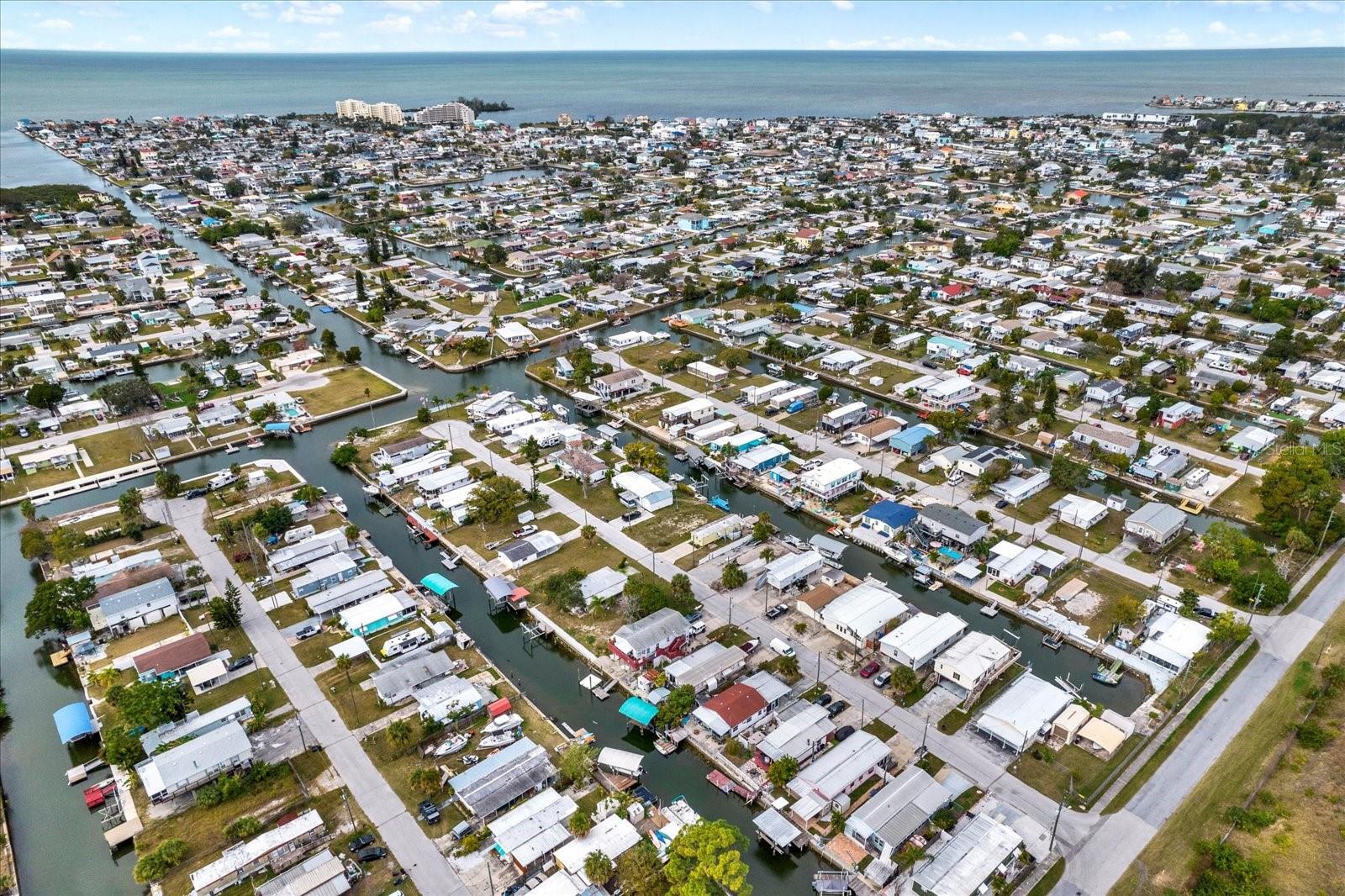 VISTA DEL MAR - Residential