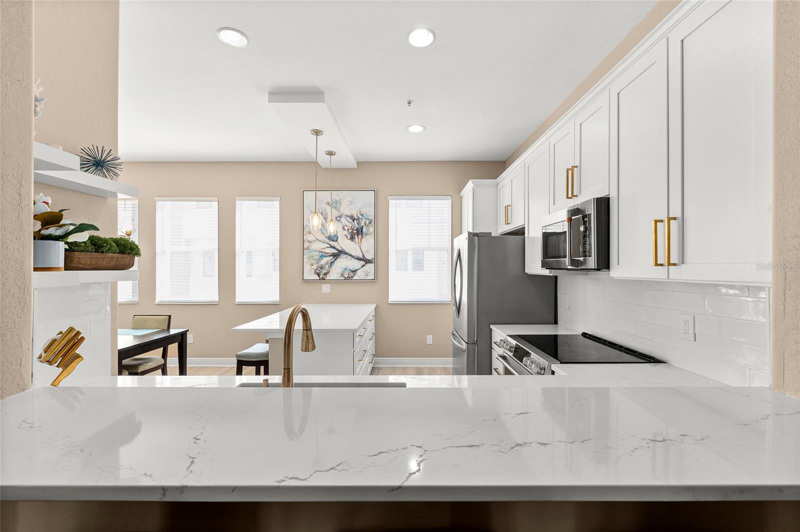 WESTSHORE YACHT CLUB TWNHMS - Residential