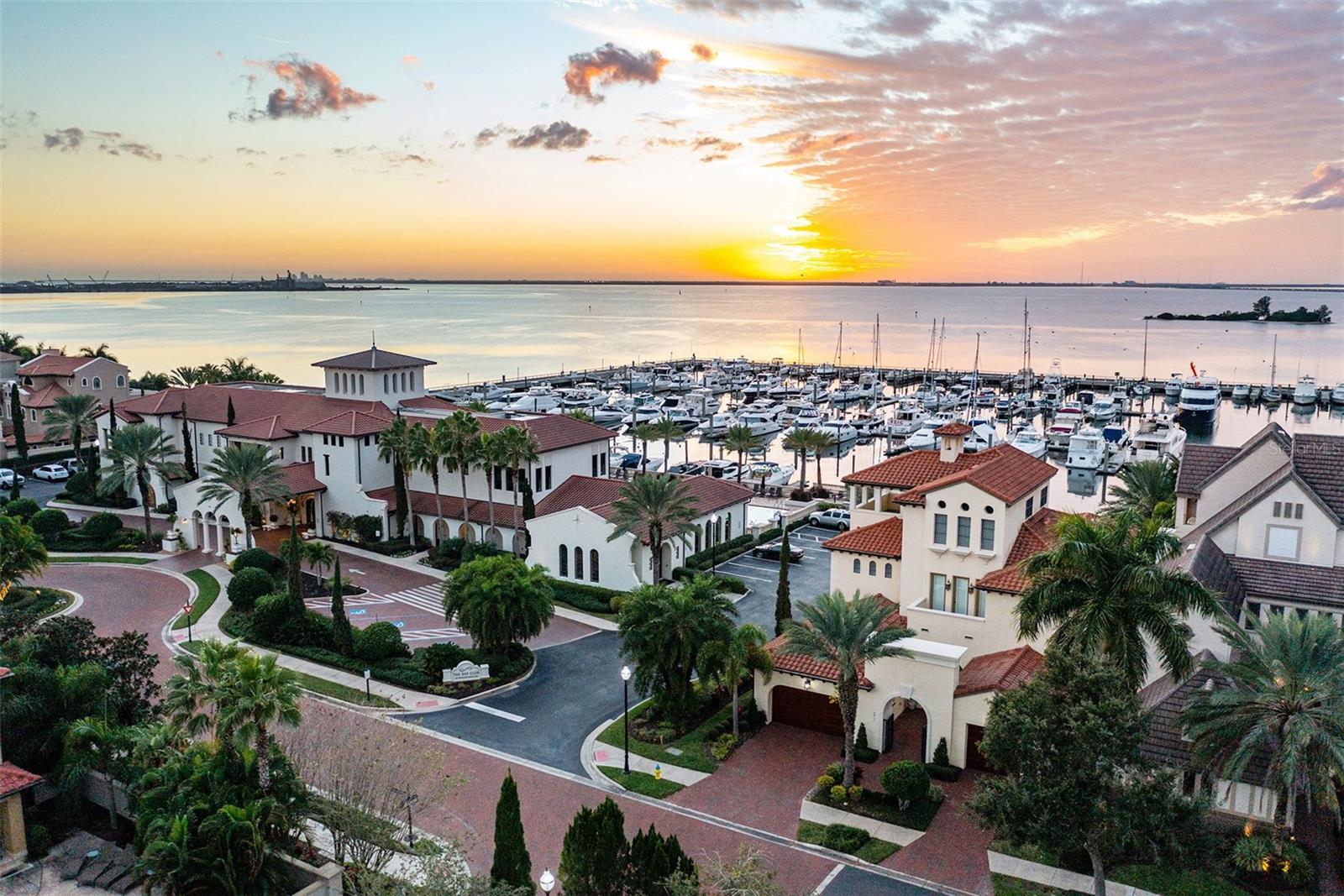 WESTSHORE YACHT CLUB TWNHMS - Residential