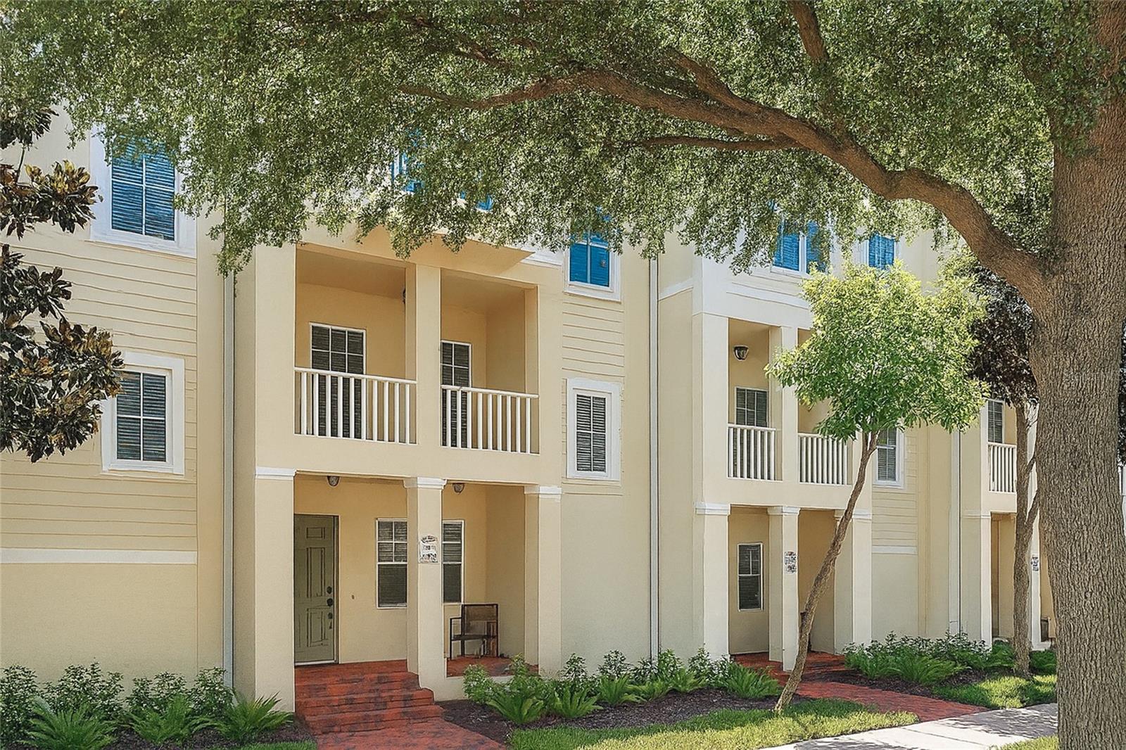 WESTSHORE YACHT CLUB TWNHMS - Residential