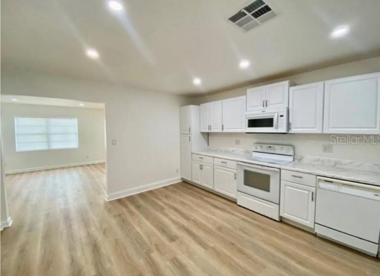 1409 28TH AVENUE S