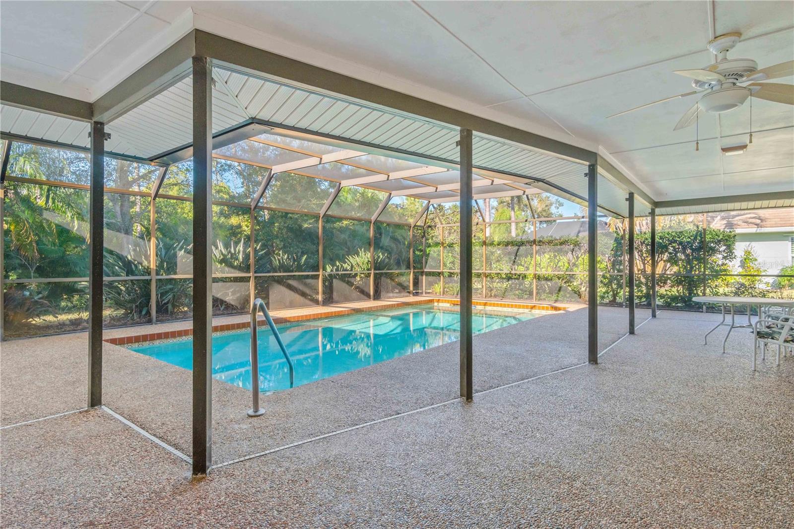 ENGLEWOOD ISLES SUB - Residential