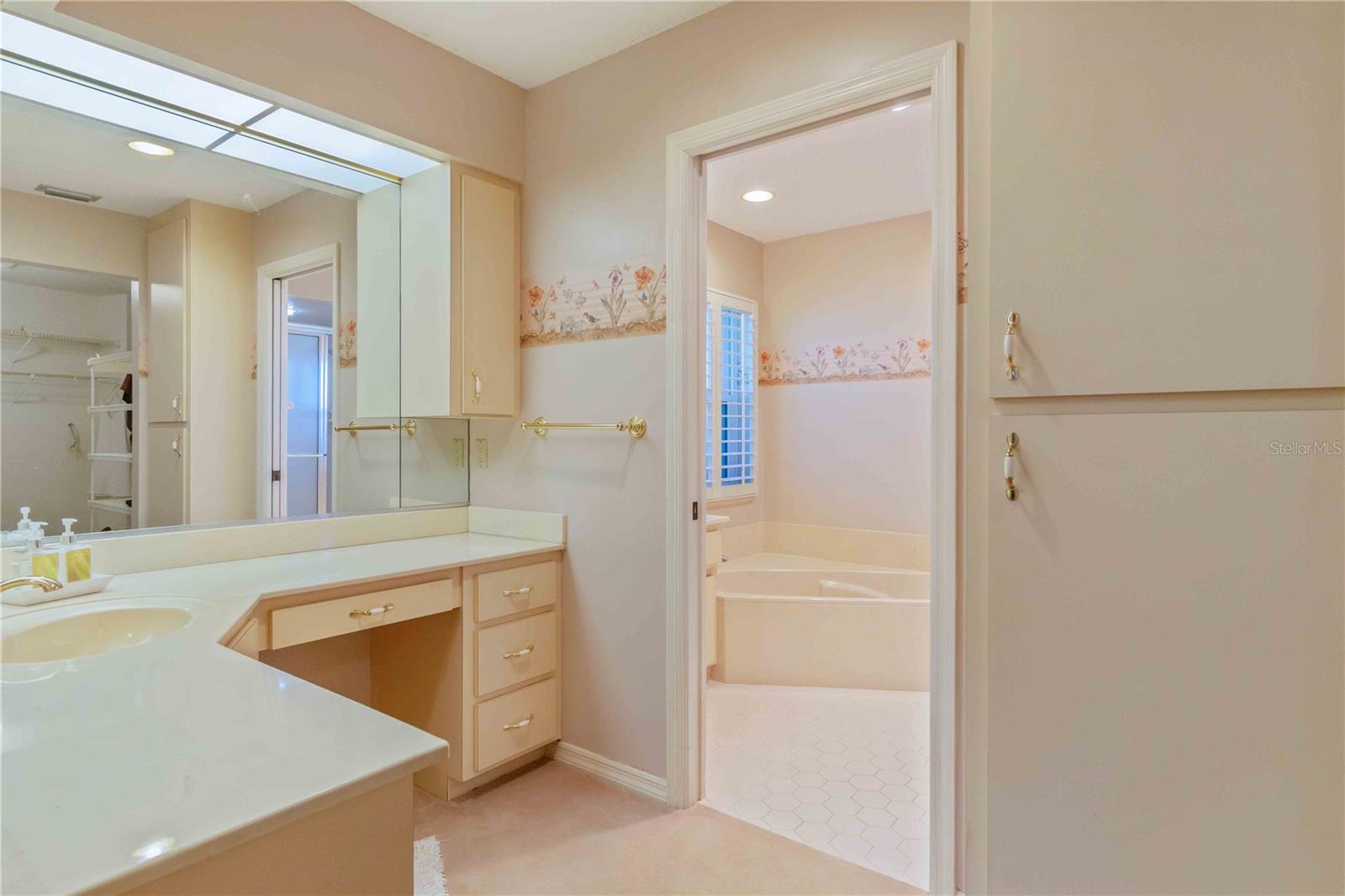 ENGLEWOOD ISLES SUB - Residential