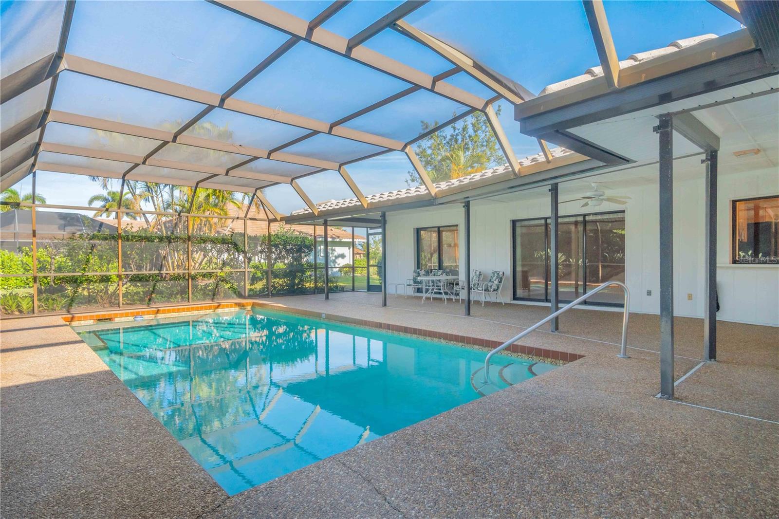 ENGLEWOOD ISLES SUB - Residential