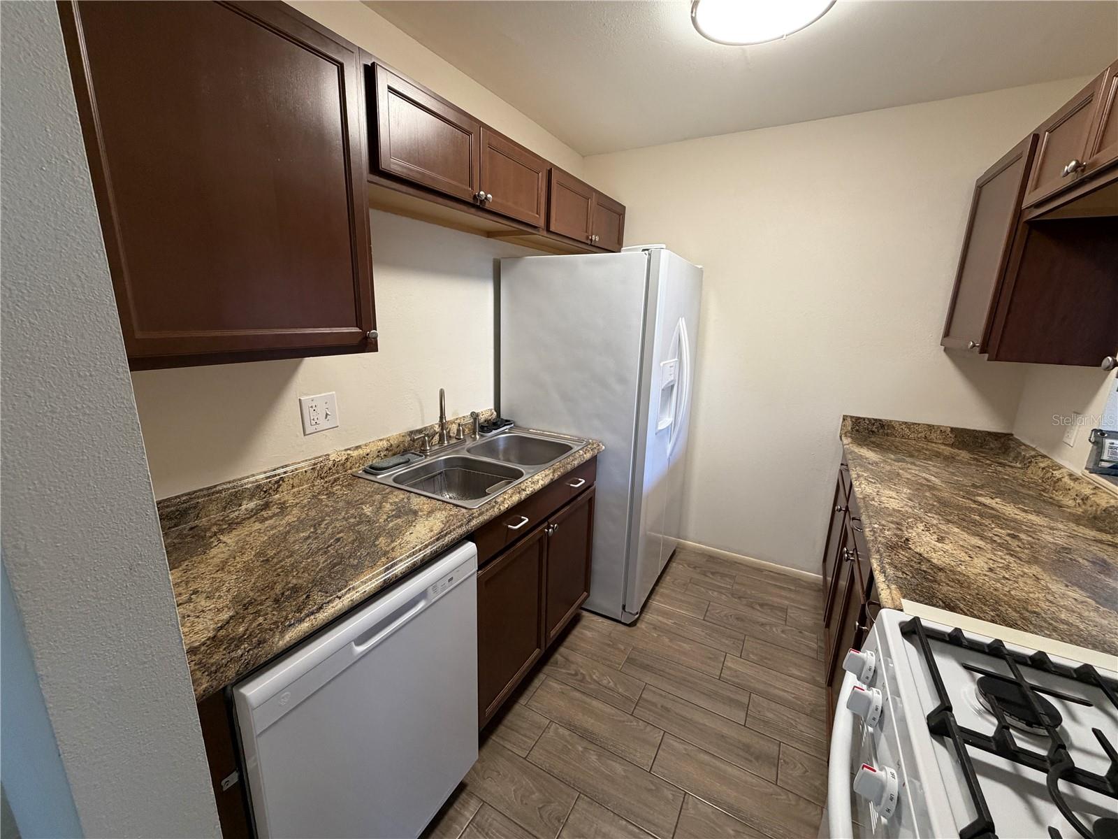 TERRACE PARK OF FIVE TOWNS - Residential