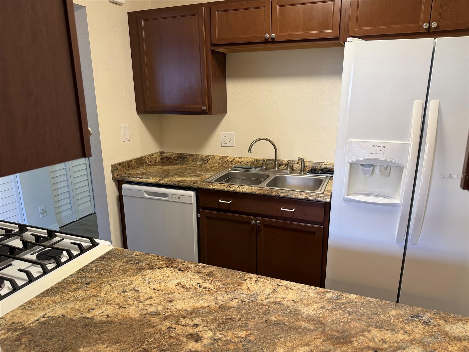 TERRACE PARK OF FIVE TOWNS - Residential