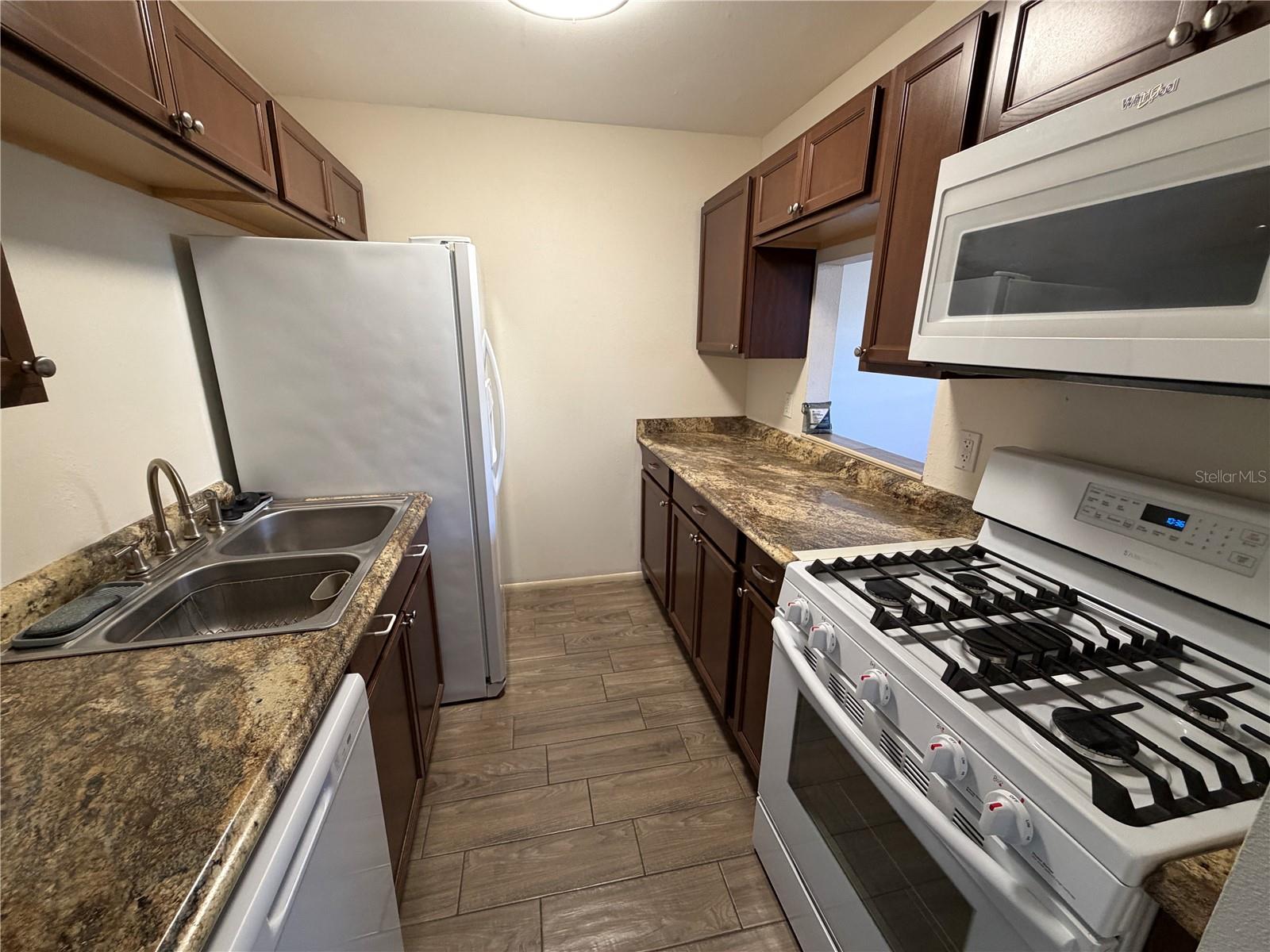 TERRACE PARK OF FIVE TOWNS - Residential