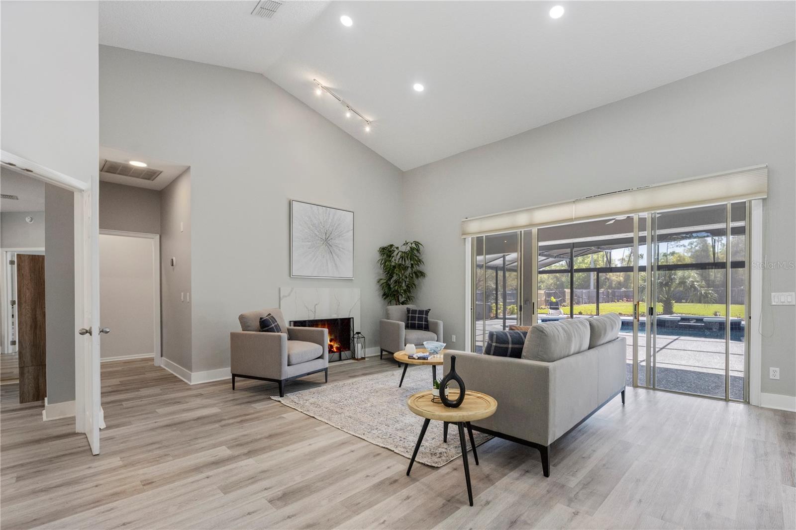 5337 FOXSHIRE COURT