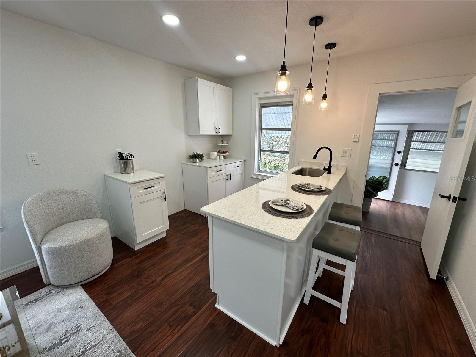 AVALON HEIGHTS - Residential Lease