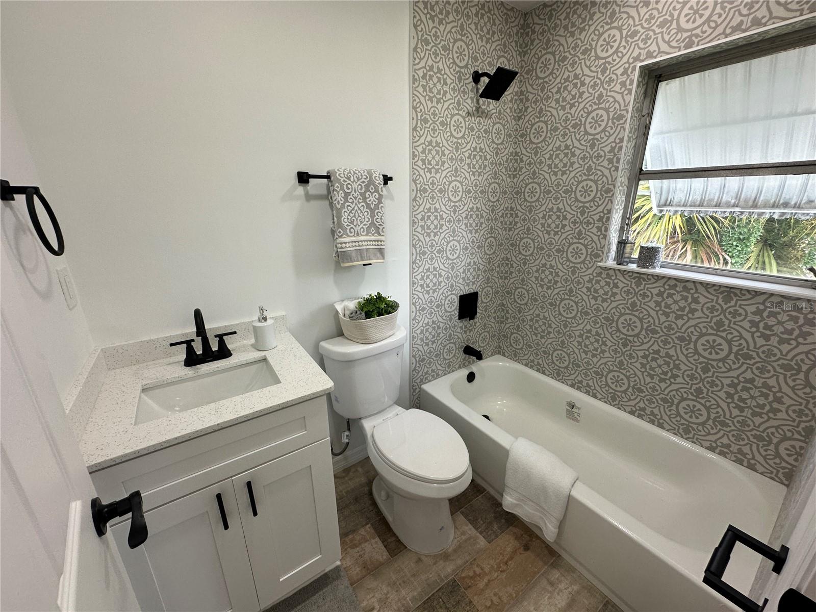 AVALON HEIGHTS - Residential Lease