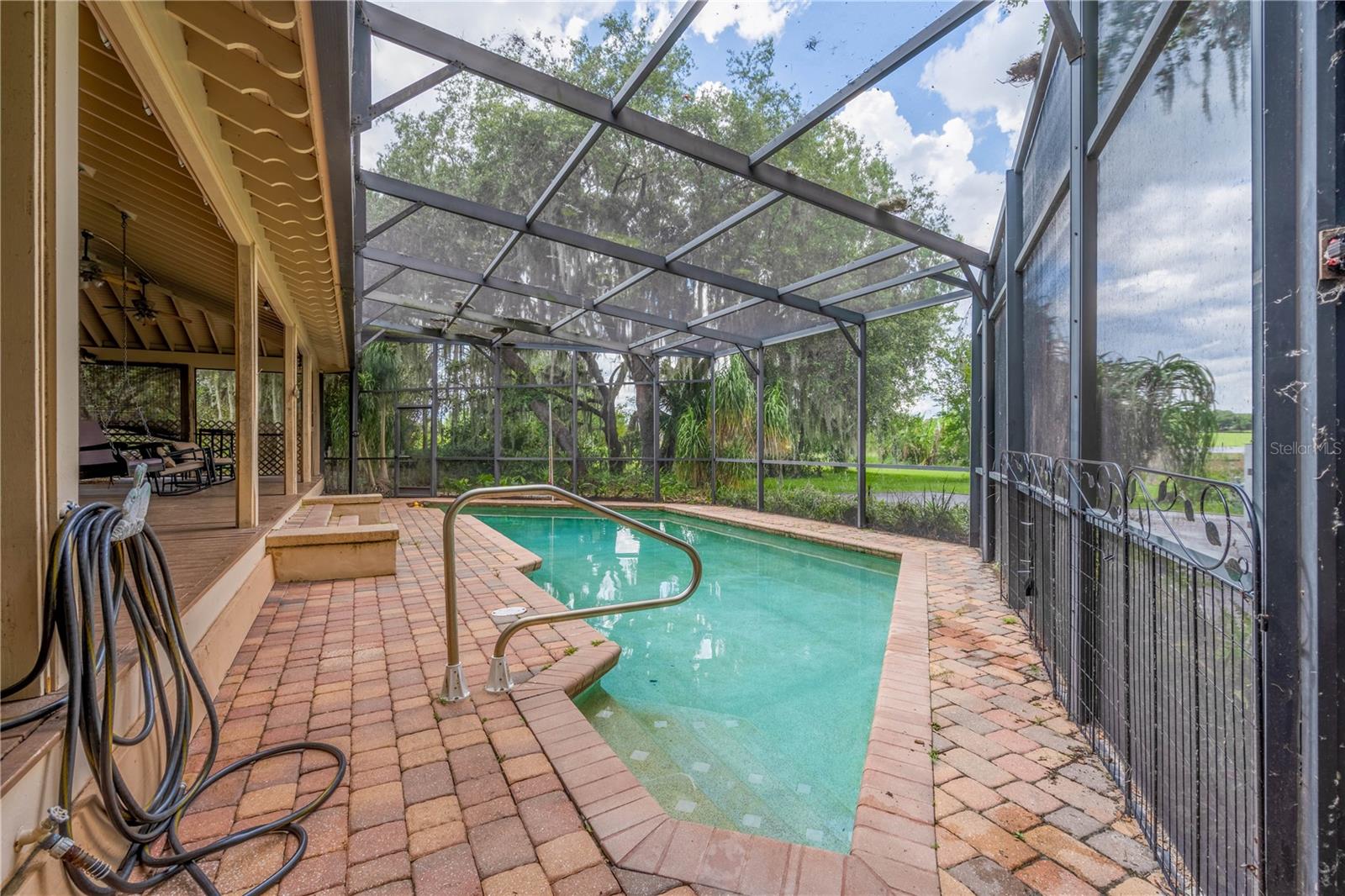 ACREAGE - Residential