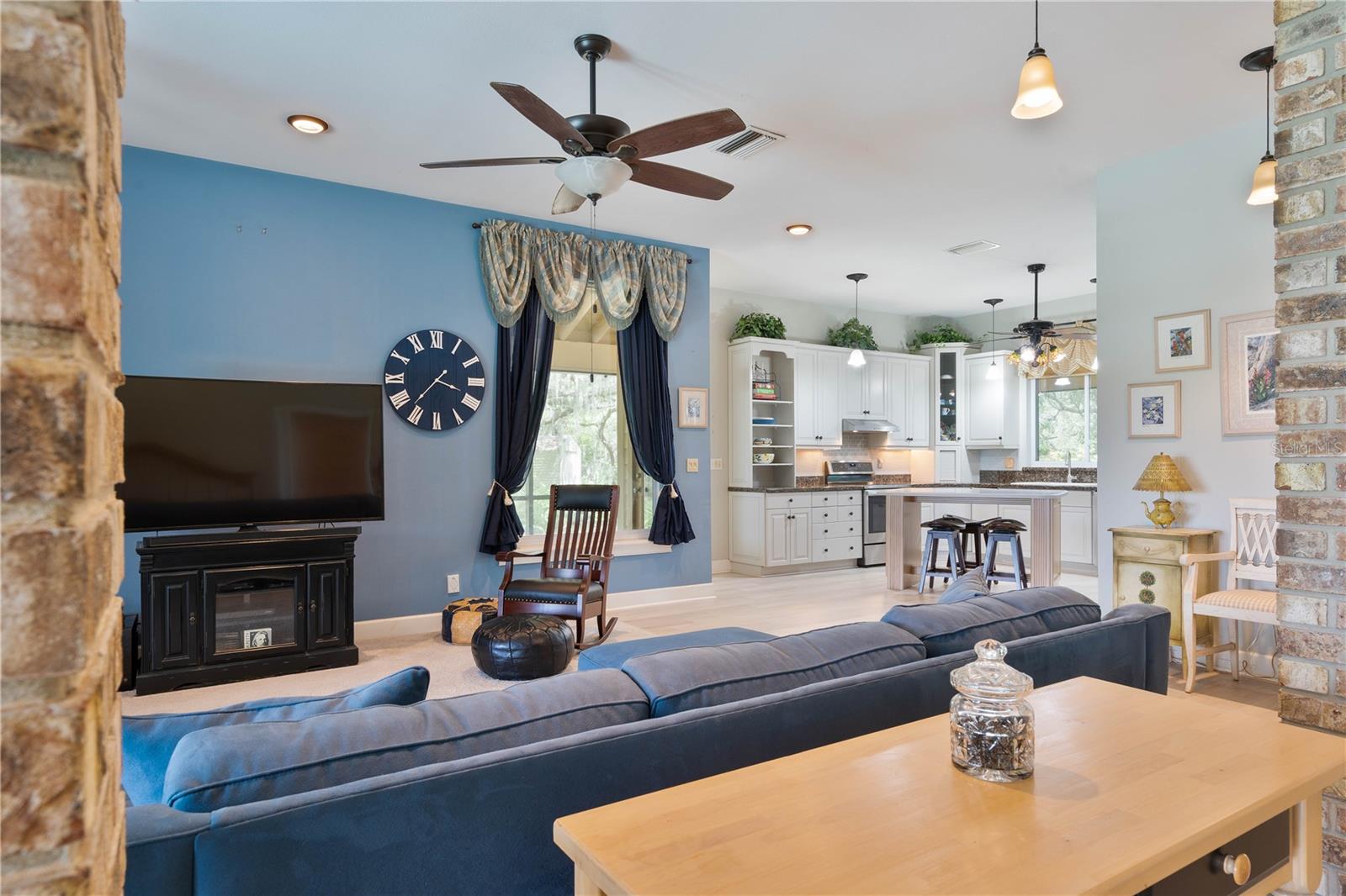 ACREAGE - Residential