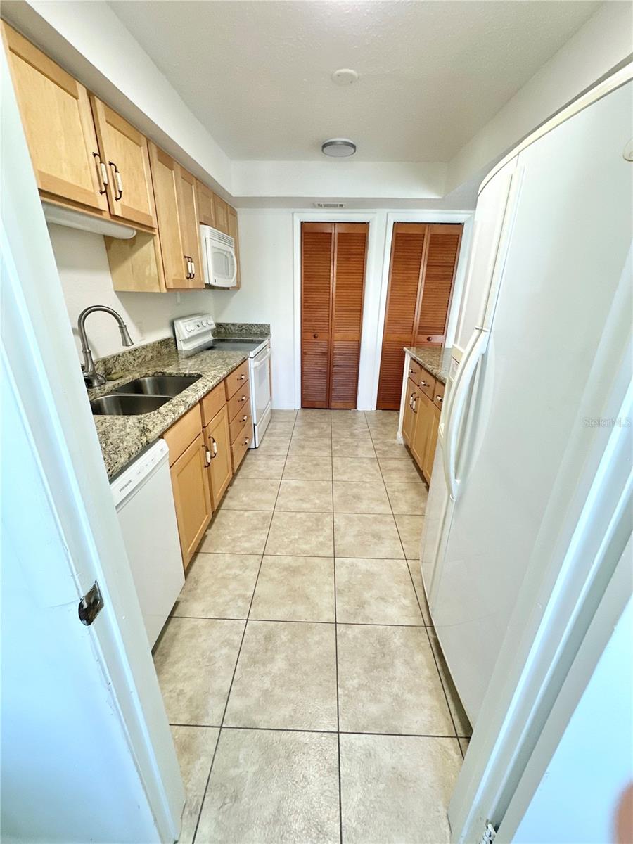 LAKESIDE VILLAGE #1 - Residential