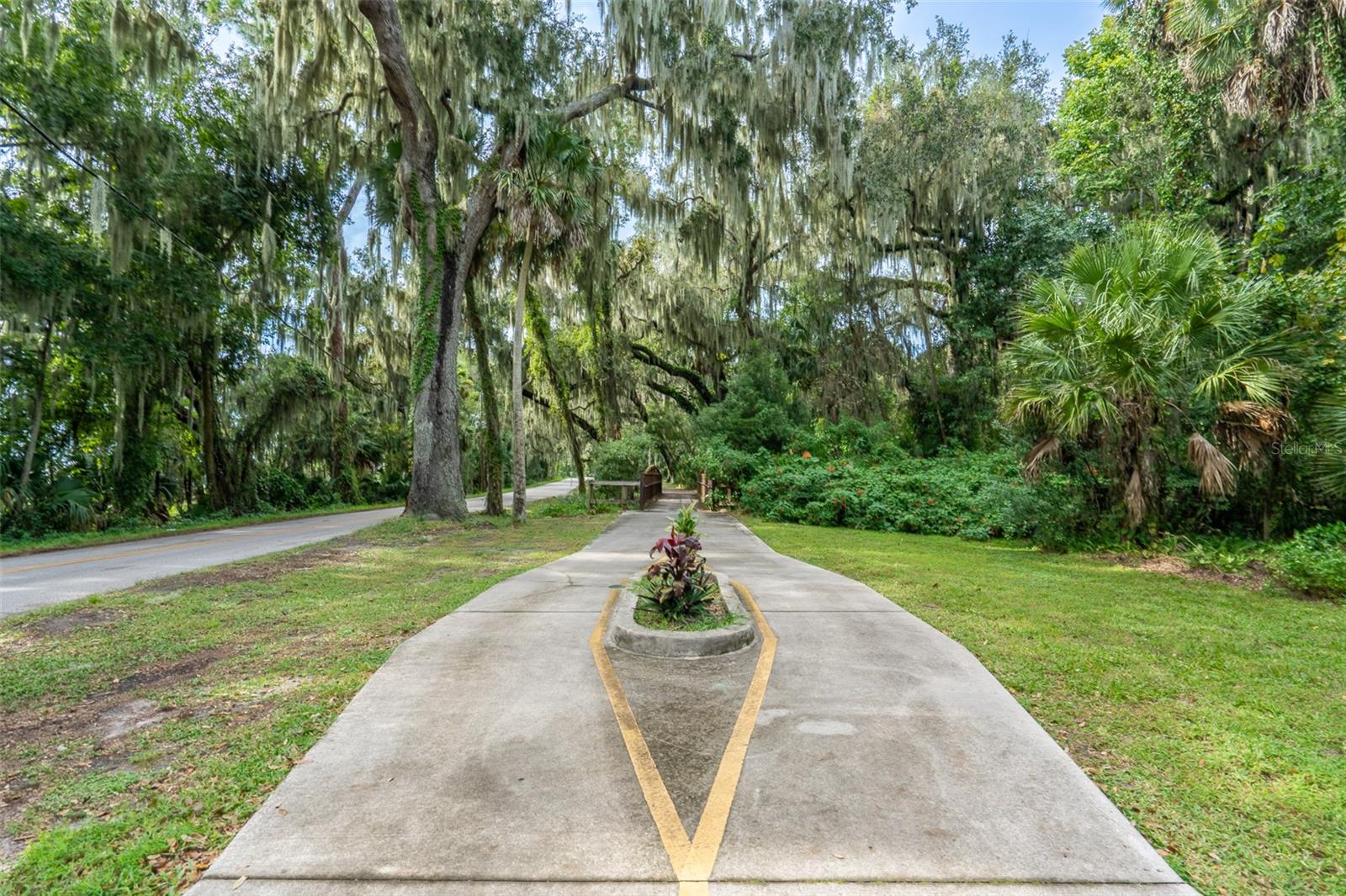 EDGEWATER CONDO APTS - Residential