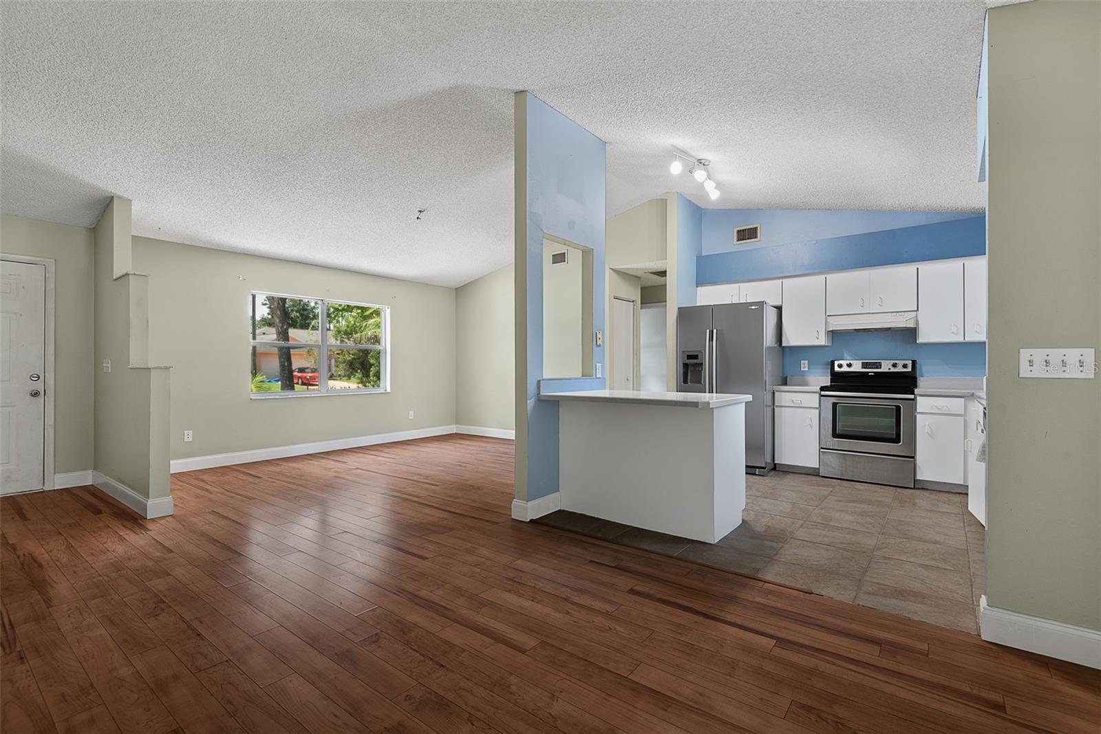 15 KALANCHOE COURT