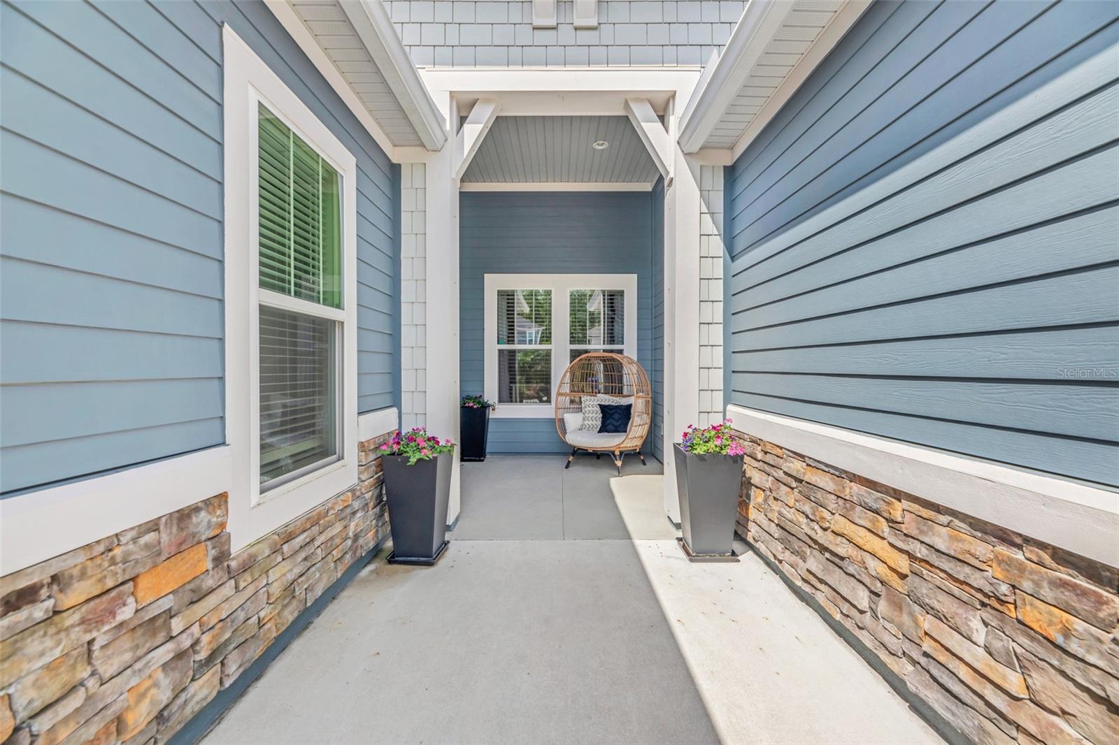 275 FRESNEL LANE