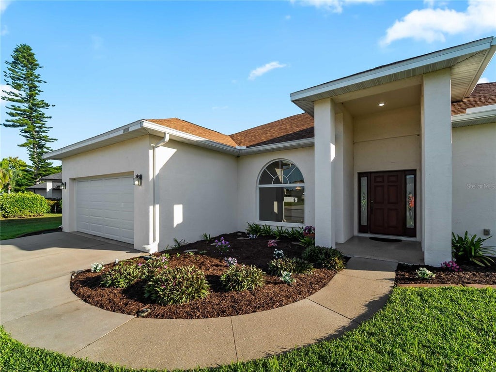 Photo of 5121 Palm Aire Drive, Sarasota, FL 34243 (MLS # A4707559)