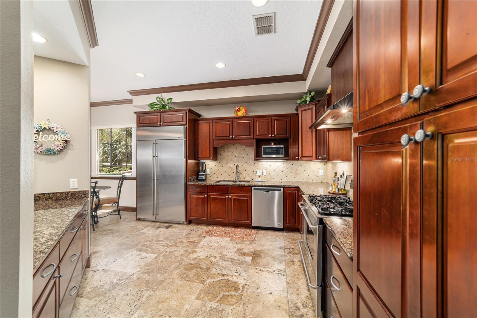 BELLECHASE LAURELS - Residential