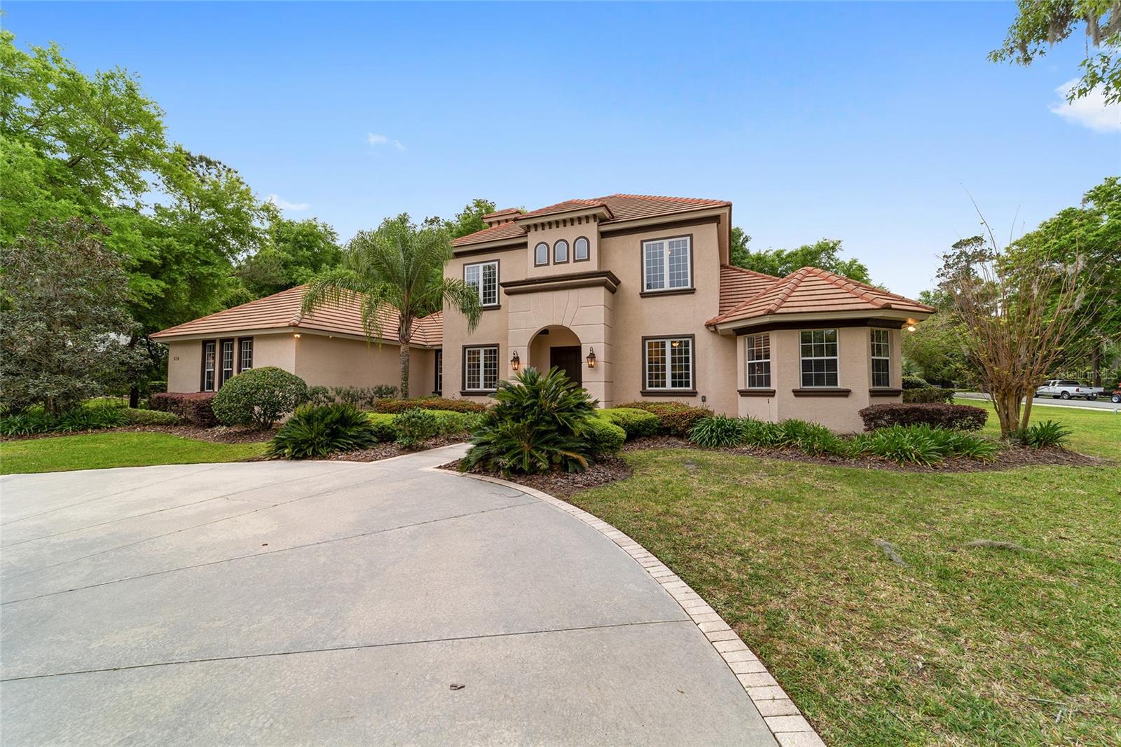 BELLECHASE LAURELS - Residential