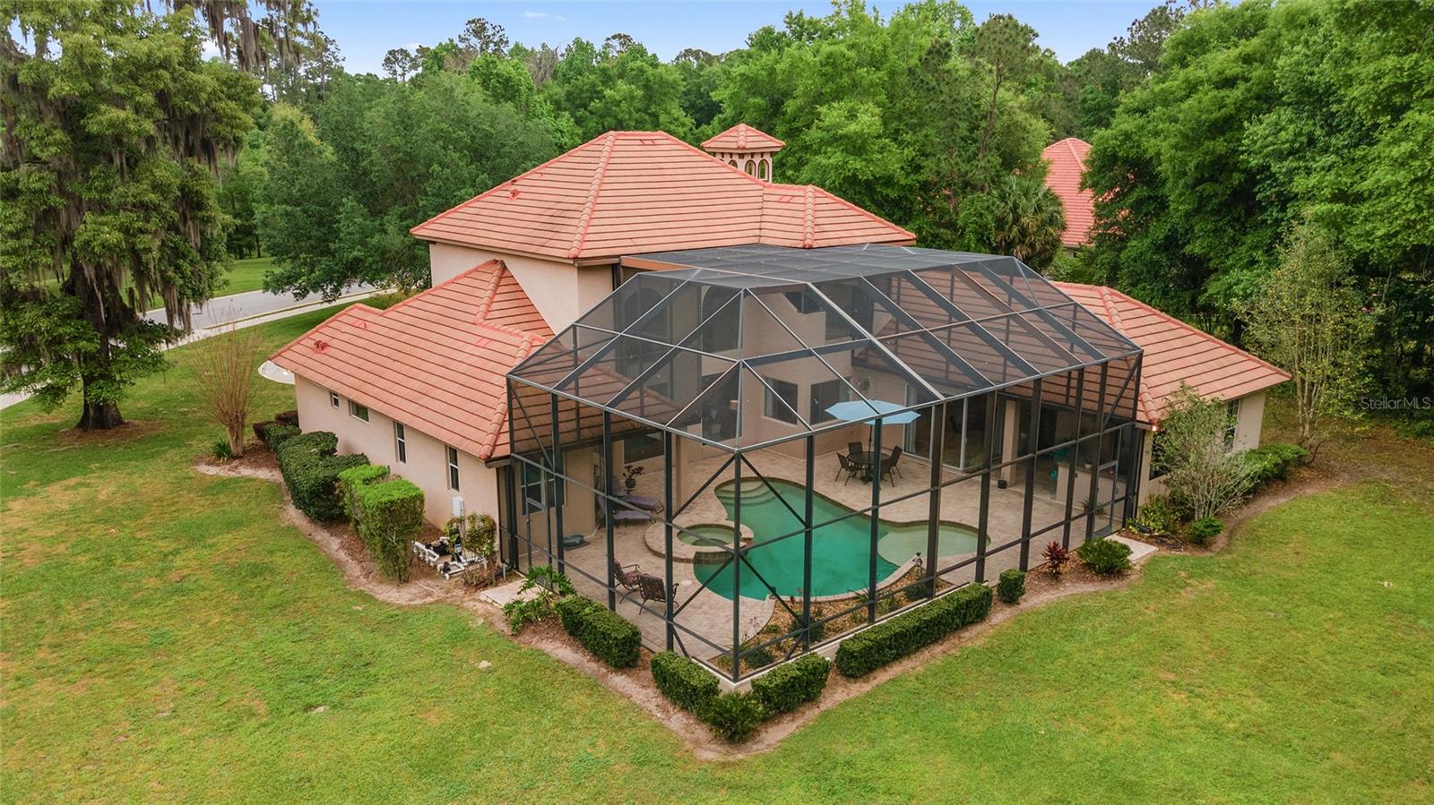 BELLECHASE LAURELS - Residential