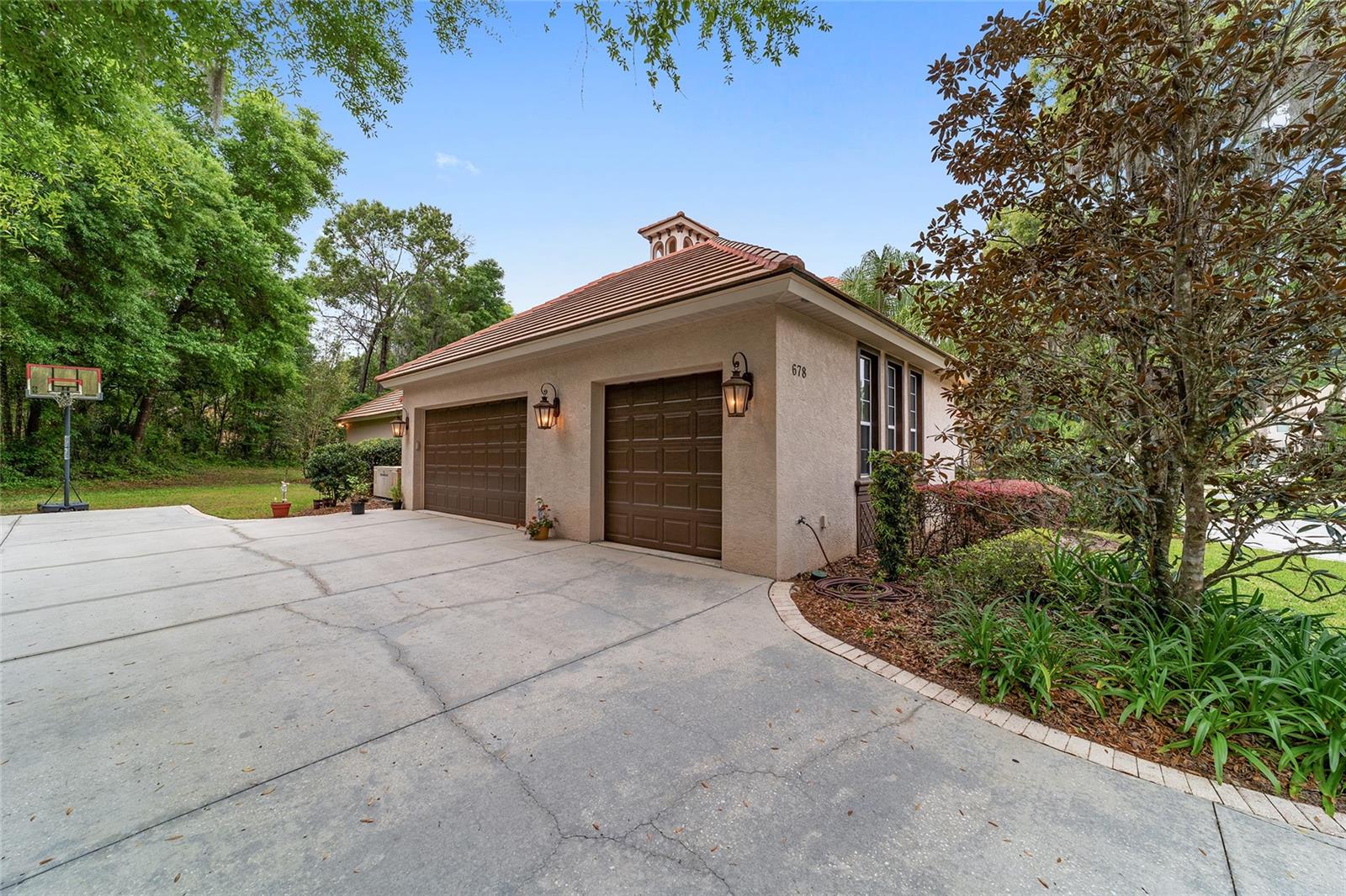 BELLECHASE LAURELS - Residential