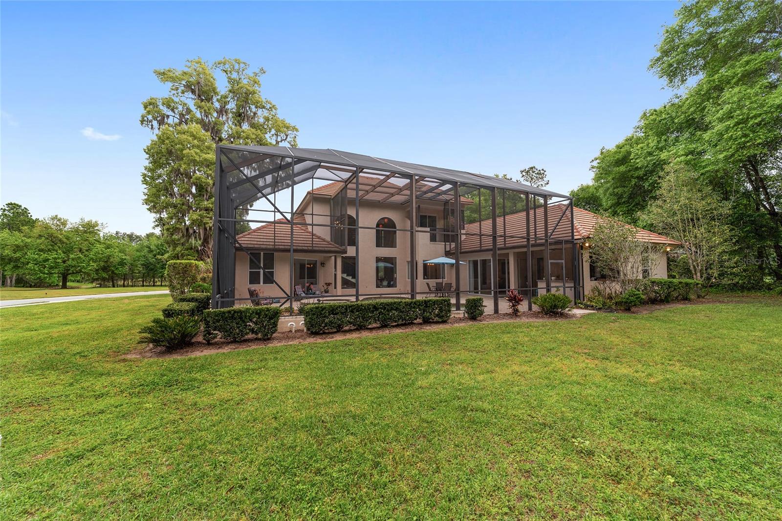 BELLECHASE LAURELS - Residential