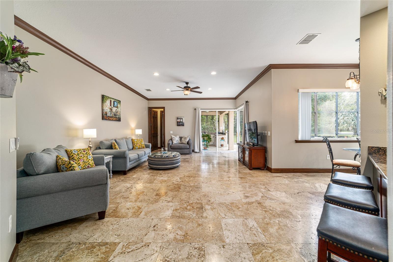 BELLECHASE LAURELS - Residential