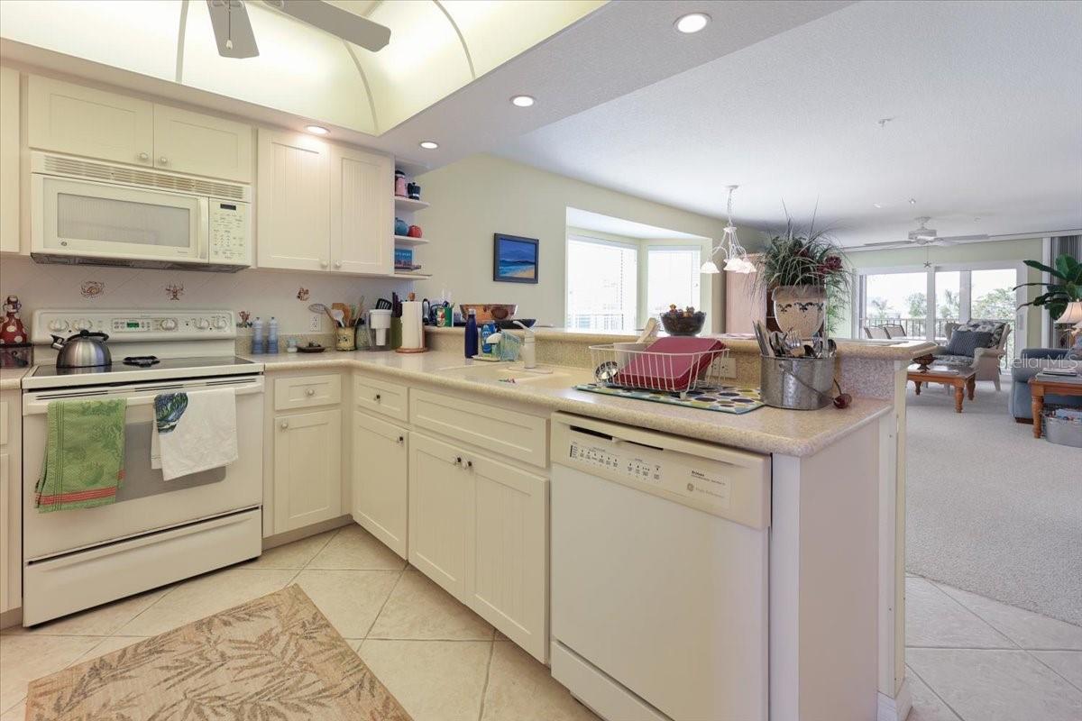 PALM ISLAND BAY VILLAS - Residential