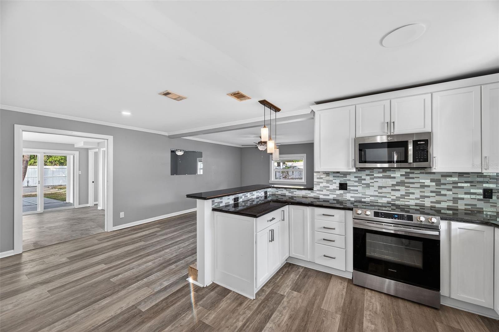 BOARDMAN & GOETZ OF DAVISTA - Residential