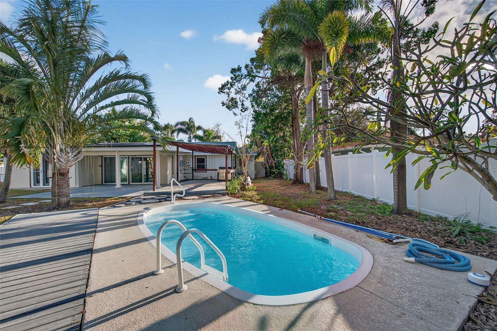 BOARDMAN & GOETZ OF DAVISTA - Residential