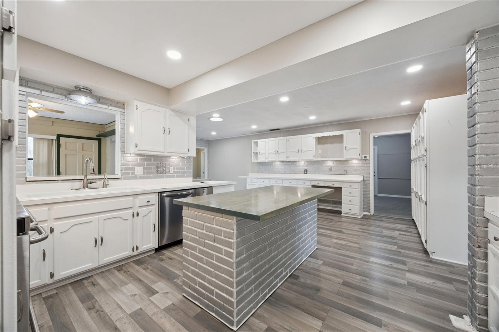 ISLE/CATALINA - Residential