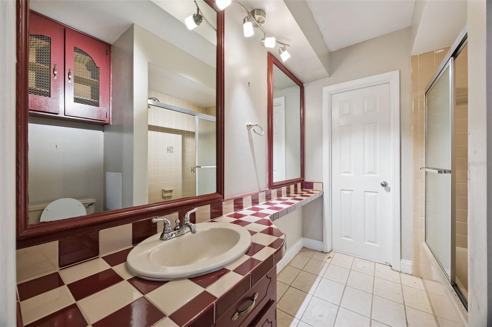 ISLE/CATALINA - Residential