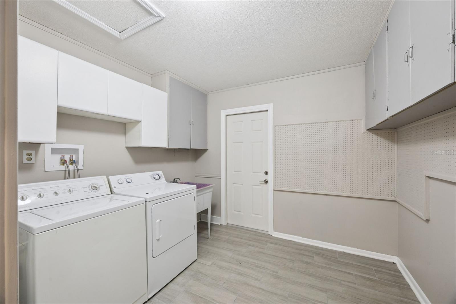 ISLE/CATALINA - Residential