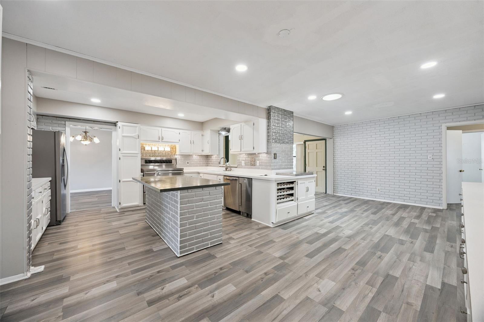 ISLE/CATALINA - Residential